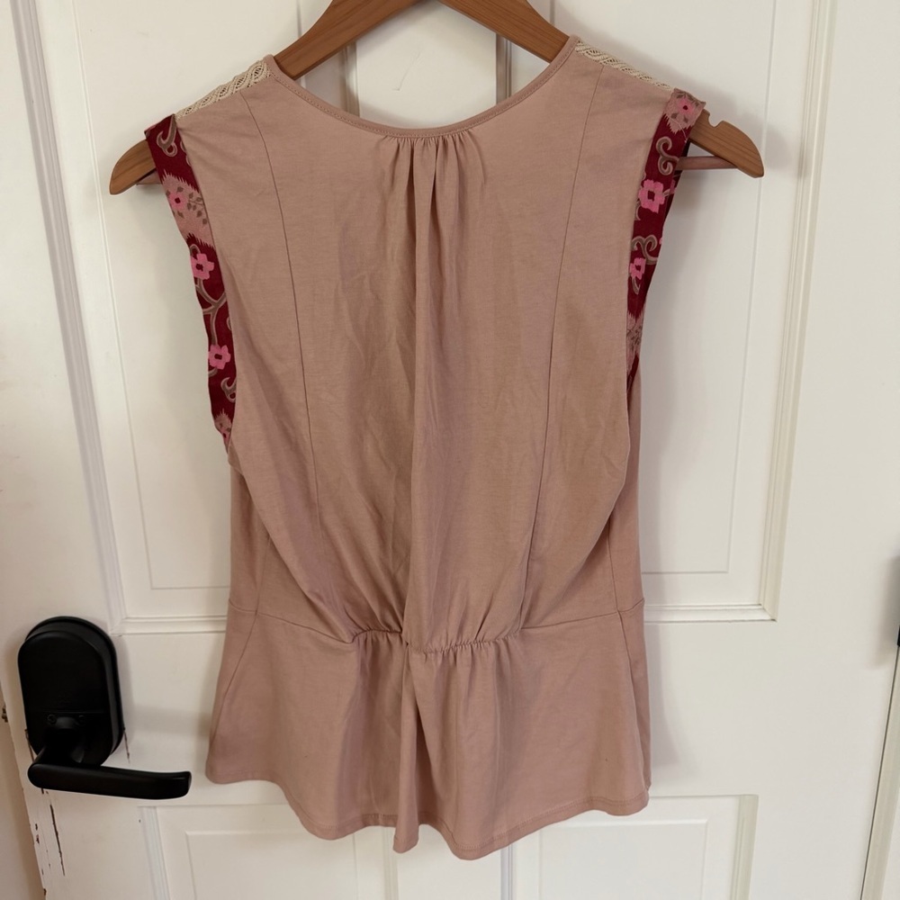 Anthropologie Women's Red and Pink Patterned Top - Picture 6 of 6